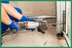 Quality Garage Door Service Pompano Beach, FL 954-446-9254 - installation-sid-gr-22m